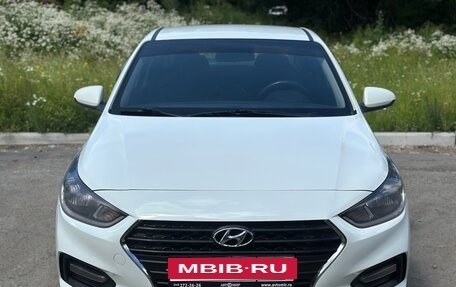 Hyundai Solaris II рестайлинг, 2018 год, 999 999 рублей, 2 фотография