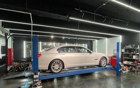 BMW 7 серия, 2011 год, 1 800 000 рублей, 19 фотография