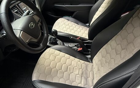 Hyundai Solaris II рестайлинг, 2018 год, 850 000 рублей, 13 фотография