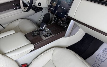 Land Rover Range Rover IV рестайлинг, 2022 год, 16 300 000 рублей, 16 фотография