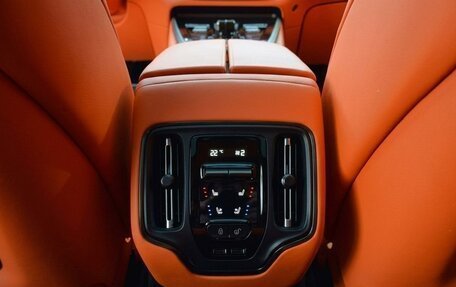 Aston Martin DBX I, 2024 год, 28 000 000 рублей, 17 фотография