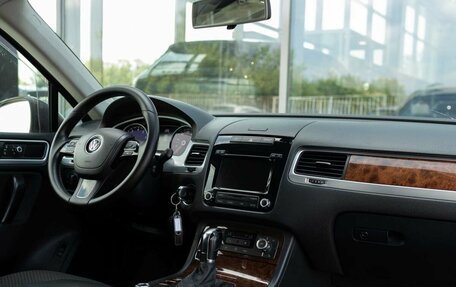 Volkswagen Touareg III, 2013 год, 1 850 000 рублей, 10 фотография