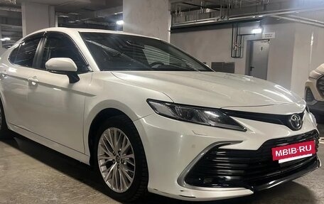 Toyota Camry, 2021 год, 2 750 000 рублей, 6 фотография