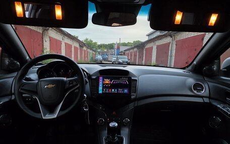 Chevrolet Cruze II, 2010 год, 900 000 рублей, 12 фотография