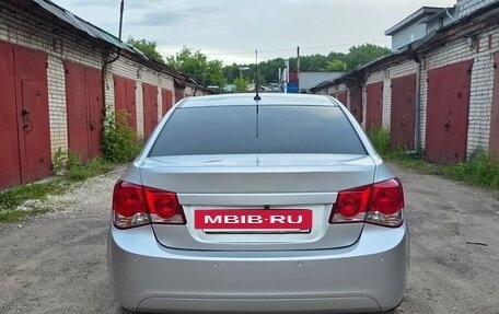 Chevrolet Cruze II, 2010 год, 900 000 рублей, 7 фотография