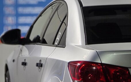 Chevrolet Cruze II, 2010 год, 900 000 рублей, 22 фотография