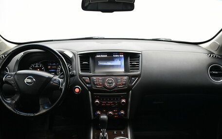 Nissan Pathfinder, 2016 год, 2 000 000 рублей, 5 фотография