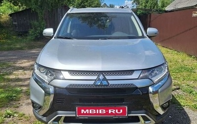 Mitsubishi Outlander III рестайлинг 3, 2019 год, 2 500 000 рублей, 1 фотография
