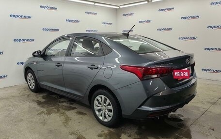 Hyundai Solaris II рестайлинг, 2021 год, 1 500 000 рублей, 4 фотография