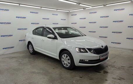 Skoda Octavia, 2020 год, 1 990 000 рублей, 2 фотография