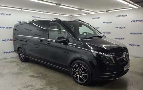 Mercedes-Benz V-Класс, 2023 год, 9 300 000 рублей, 2 фотография