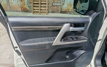 Toyota Land Cruiser 200, 2017 год, 5 508 000 рублей, 9 фотография