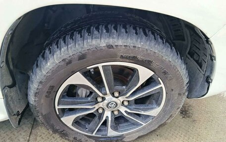 Toyota Land Cruiser 200, 2017 год, 5 508 000 рублей, 10 фотография