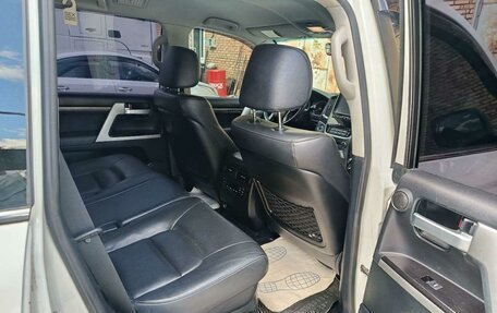 Toyota Land Cruiser 200, 2017 год, 5 508 000 рублей, 15 фотография