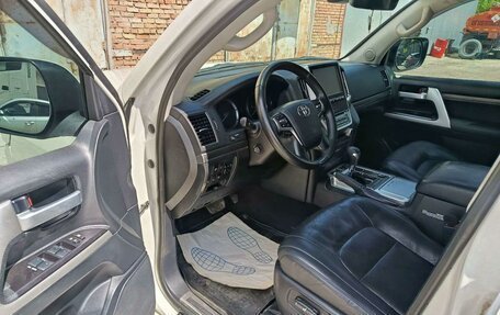 Toyota Land Cruiser 200, 2017 год, 5 508 000 рублей, 8 фотография