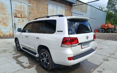 Toyota Land Cruiser 200, 2017 год, 5 508 000 рублей, 4 фотография