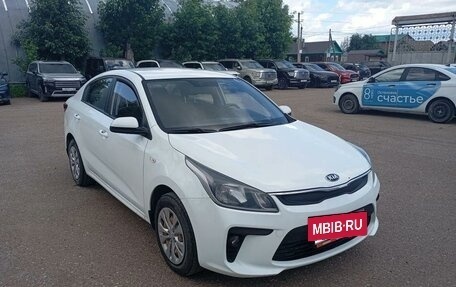 KIA Rio IV, 2018 год, 1 177 000 рублей, 2 фотография