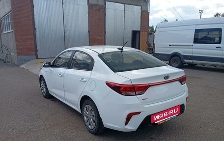 KIA Rio IV, 2018 год, 1 177 000 рублей, 3 фотография