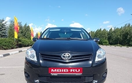 Toyota Auris II, 2010 год, 700 000 рублей, 2 фотография