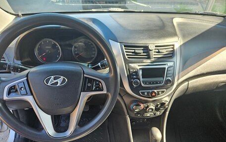 Hyundai Solaris II рестайлинг, 2015 год, 845 000 рублей, 15 фотография
