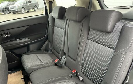 Mitsubishi Outlander III рестайлинг 3, 2020 год, 2 399 999 рублей, 9 фотография