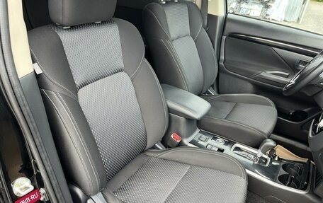 Mitsubishi Outlander III рестайлинг 3, 2020 год, 2 399 999 рублей, 8 фотография
