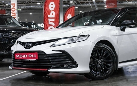 Toyota Camry, 2021 год, 3 499 700 рублей, 2 фотография