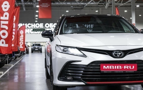 Toyota Camry, 2021 год, 3 499 700 рублей, 4 фотография