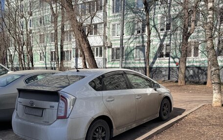 Toyota Prius, 2012 год, 800 000 рублей, 10 фотография