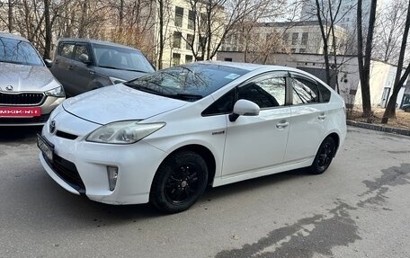 Toyota Prius, 2012 год, 800 000 рублей, 4 фотография