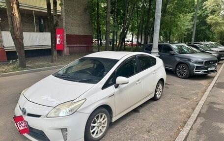 Toyota Prius, 2012 год, 800 000 рублей, 12 фотография