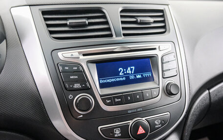 Hyundai Solaris II рестайлинг, 2015 год, 999 000 рублей, 16 фотография