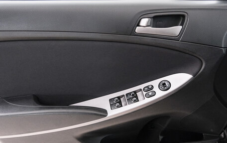 Hyundai Solaris II рестайлинг, 2015 год, 999 000 рублей, 20 фотография