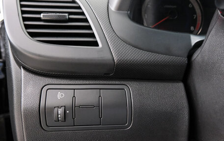 Hyundai Solaris II рестайлинг, 2015 год, 999 000 рублей, 19 фотография