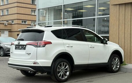 Toyota RAV4, 2015 год, 2 080 000 рублей, 6 фотография