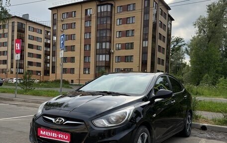 Hyundai Solaris II рестайлинг, 2011 год, 640 000 рублей, 1 фотография
