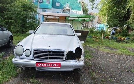 Mercedes-Benz E-Класс, 1998 год, 130 000 рублей, 1 фотография