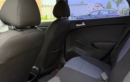 Hyundai Solaris II рестайлинг, 2011 год, 640 000 рублей, 9 фотография