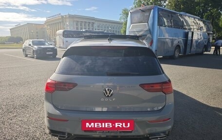 Volkswagen Golf VIII, 2023 год, 2 300 000 рублей, 8 фотография