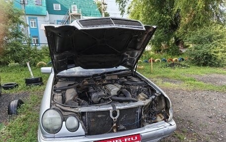 Mercedes-Benz E-Класс, 1998 год, 130 000 рублей, 4 фотография