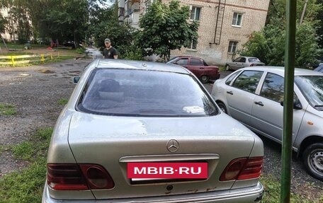 Mercedes-Benz E-Класс, 1998 год, 130 000 рублей, 5 фотография