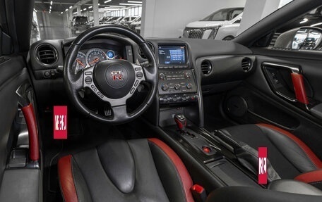 Nissan GT-R, 2011 год, 7 150 000 рублей, 7 фотография