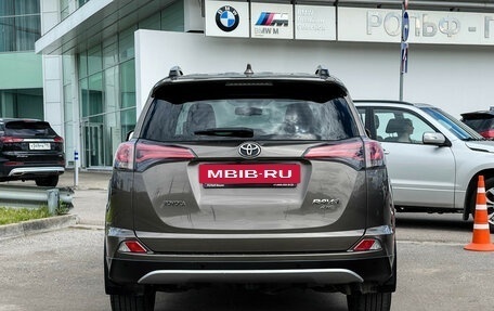 Toyota RAV4, 2017 год, 3 047 000 рублей, 7 фотография
