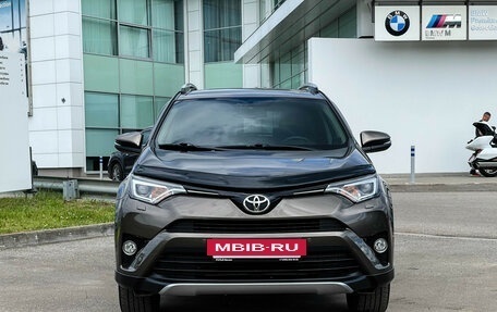 Toyota RAV4, 2017 год, 3 047 000 рублей, 2 фотография