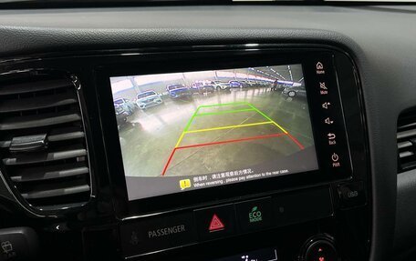 Mitsubishi Outlander III рестайлинг 3, 2022 год, 2 250 000 рублей, 16 фотография