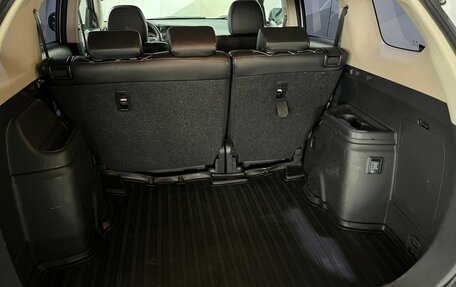 Mitsubishi Outlander III рестайлинг 3, 2022 год, 2 250 000 рублей, 21 фотография