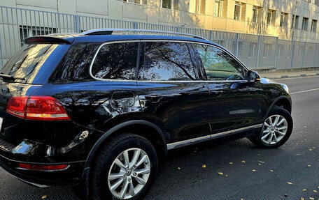 Volkswagen Touareg III, 2011 год, 1 650 000 рублей, 3 фотография