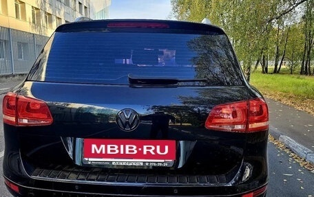 Volkswagen Touareg III, 2011 год, 1 650 000 рублей, 4 фотография