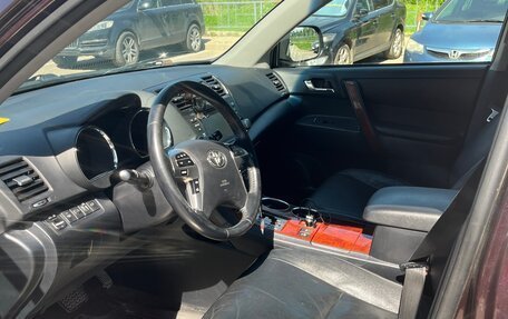Toyota Highlander III, 2011 год, 2 450 000 рублей, 10 фотография