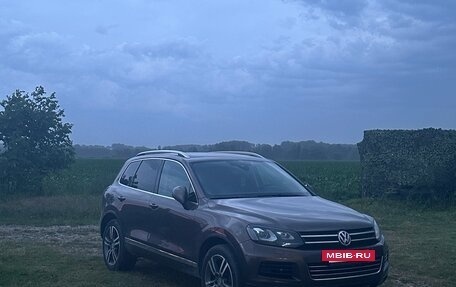 Volkswagen Touareg III, 2013 год, 1 500 000 рублей, 2 фотография